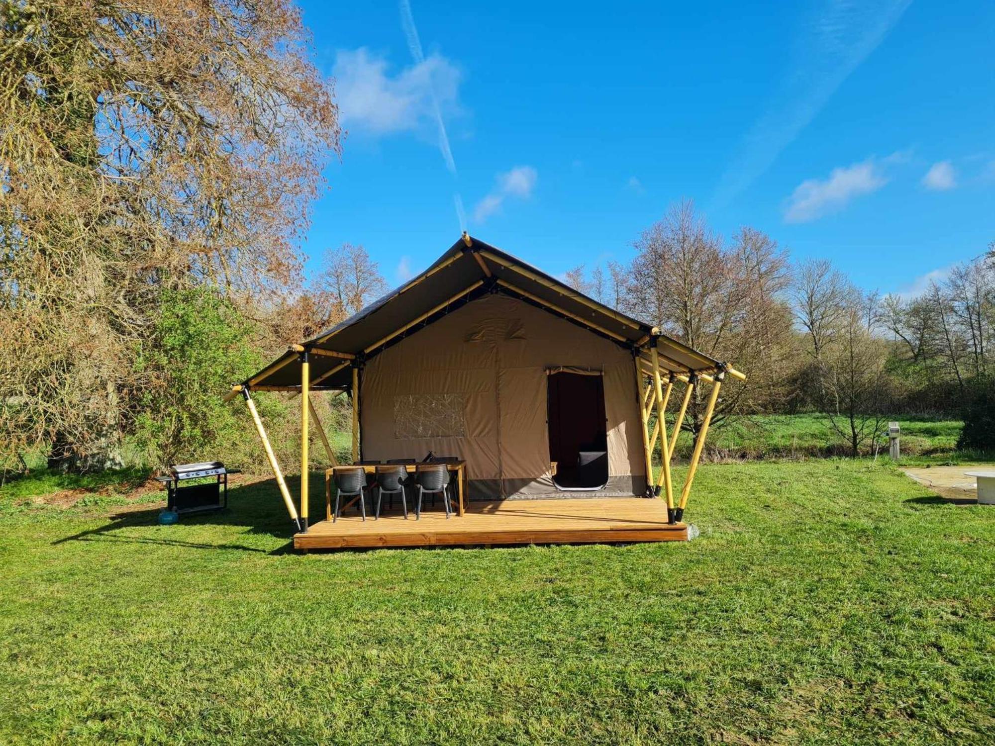 Camping De La Touche Ligueil Экстерьер фото