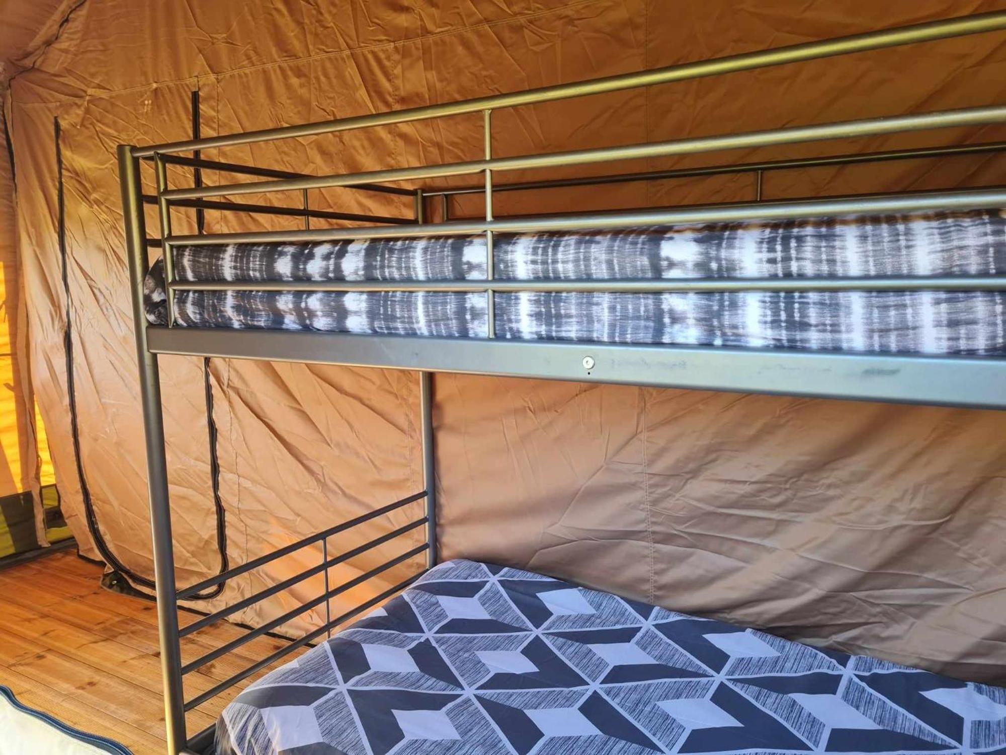 Camping De La Touche Ligueil Экстерьер фото